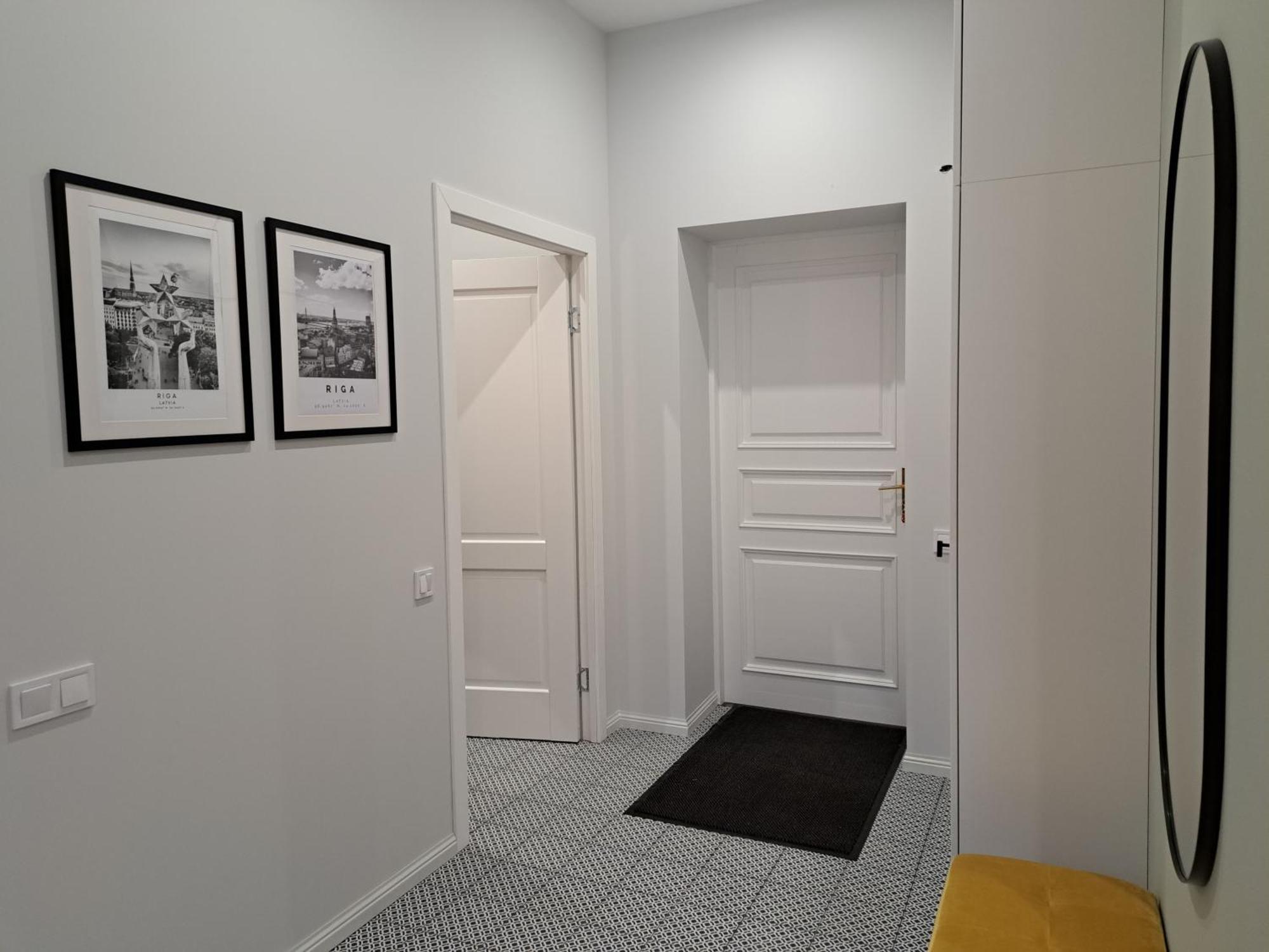 Golden Palms Apartment In The City Centre Riga Exterior photo